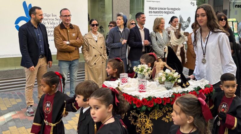 “La Pasión de los niños” crece con la incorporación del paso del Resucitado