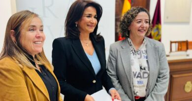 Los mayores de las pedanías de Lorca ya disfrutan de talleres de salud física, desarrollo personal y competencias digitales