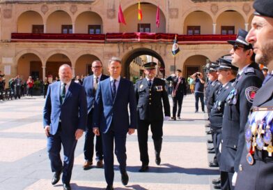 El alcalde destaca que la Policía Local seguirá creciendo hasta alcanzar su mayor cifra de efectivos: “tenemos mucho trabajo por delante”