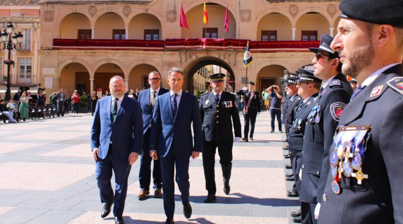 El alcalde destaca que la Policía Local seguirá creciendo hasta alcanzar su mayor cifra de efectivos: “tenemos mucho trabajo por delante”