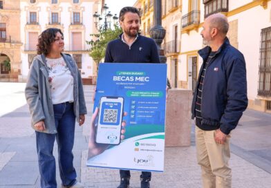 El Ayuntamiento lanza un chatbot con inteligencia artificial para ayudar a los jóvenes lorquinos en la solicitud de las becas MEC