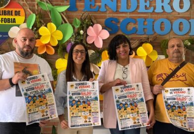 El CEIP Joaquín Tendero acoge la presentación del Torneo de Verano de Fútbol Sala Infantil en homenaje a “Baldo”