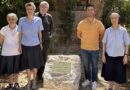 El Colegio María Inmaculada planta un olivo como homenaje al legado de las Hijas de la Caridad ante su despedida de Águilas