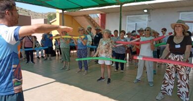 Un centenar de mayores de pedanías se dan cita en una jornada de actividad física adaptada, con talleres de salud, primeros auxilios y voluntariado solidario