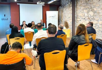 Lorca recibe a una delegación de la Universidad Nacional Abierta a Distancia de Colombia, que considera como ‘caso de éxito’ el Consejo Social de Lorca